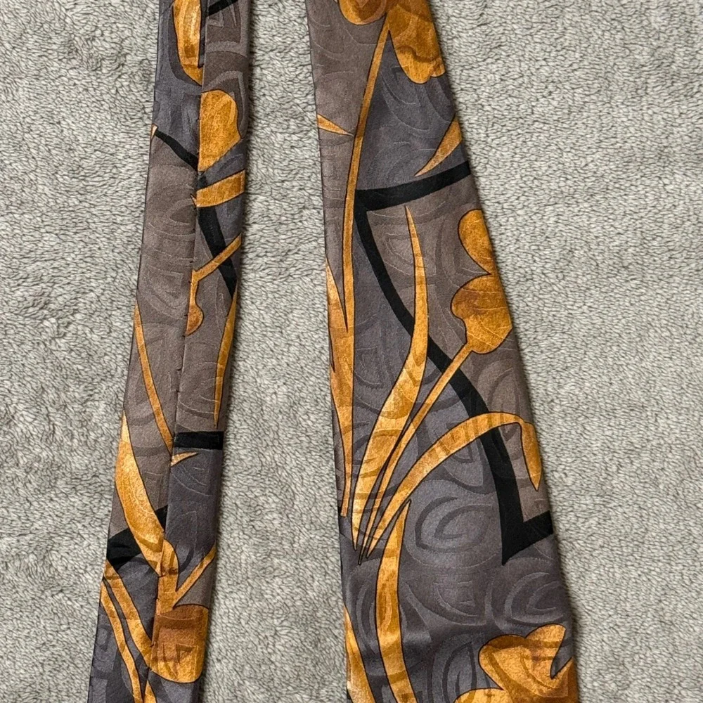 Vintage 90s Italian Silk Mens Necktie Abstract Floral Leaf Pattern Gold Gray Tie